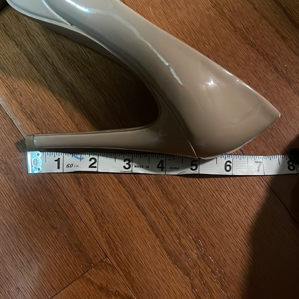 Heels - Picture 6 of 6